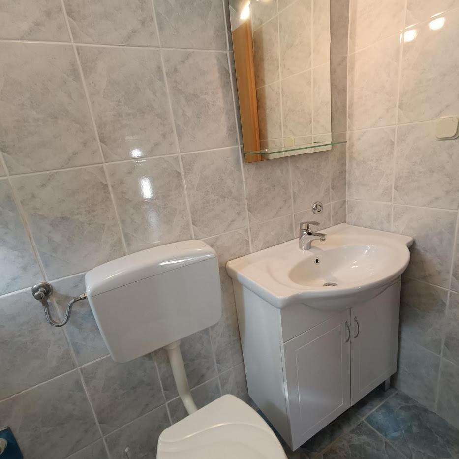 Cuk Apartament *